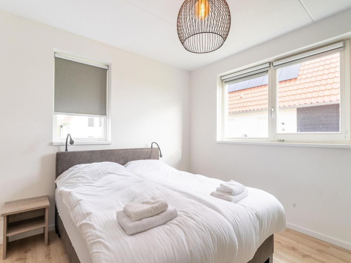 Holiday Home Near Strand Gorishoek Scherpenisse Bagian luar foto